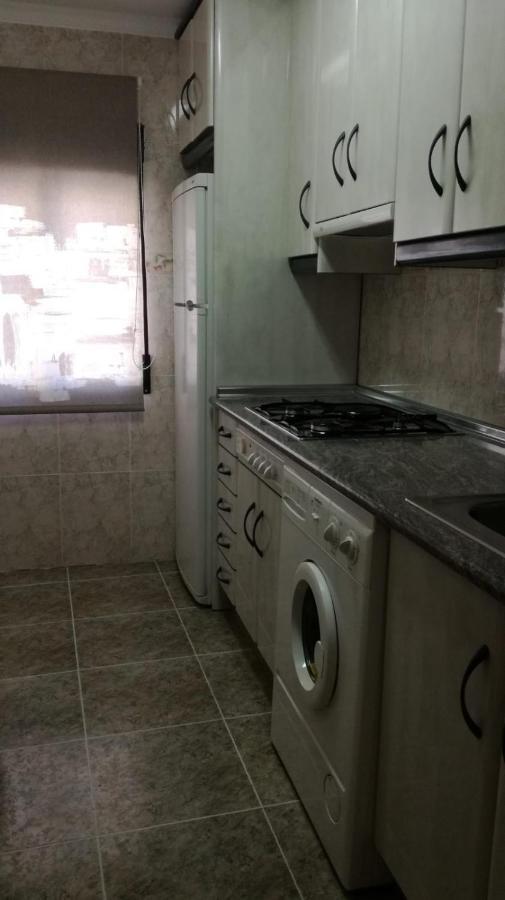 Apartamentos Los Robles Alcala del Jucar Exterior foto