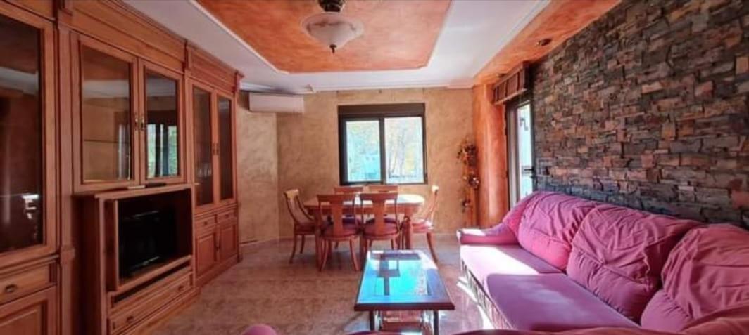 Apartamentos Los Robles Alcala del Jucar Exterior foto