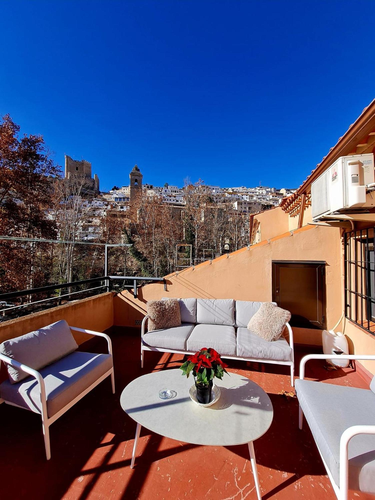 Apartamentos Los Robles Alcala del Jucar Exterior foto