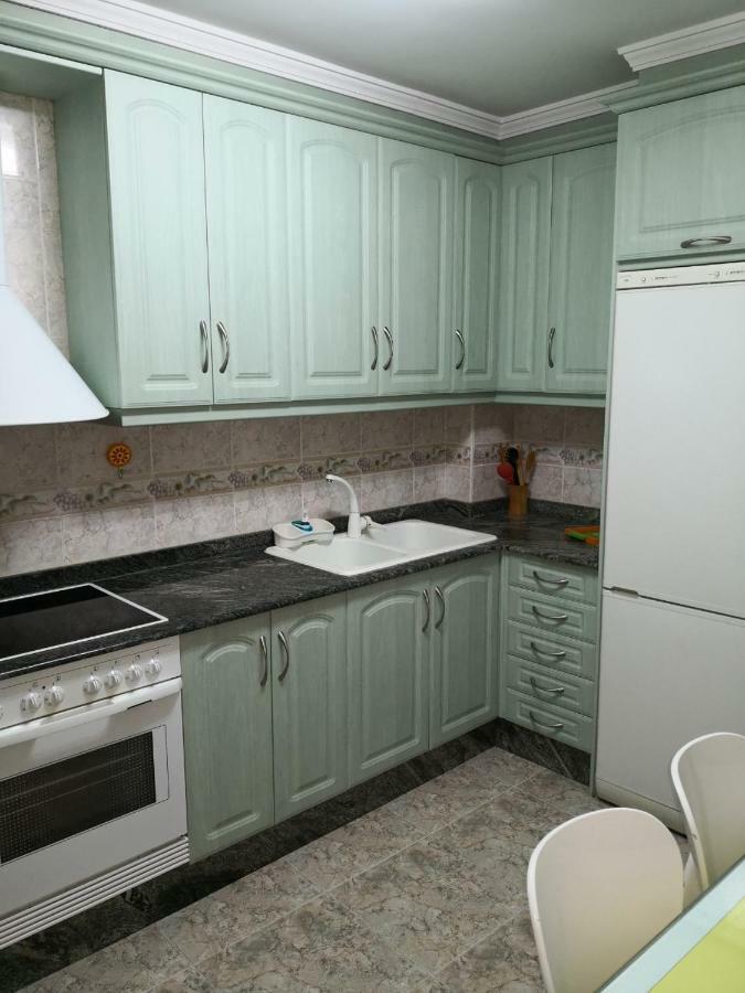 Apartamentos Los Robles Alcala del Jucar Exterior foto